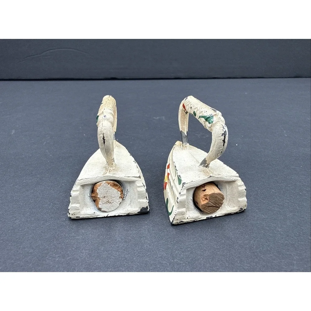 VTG Cast Iron‎ Hand Painted Miniature Flat Irons Salt and Pepper Shakers